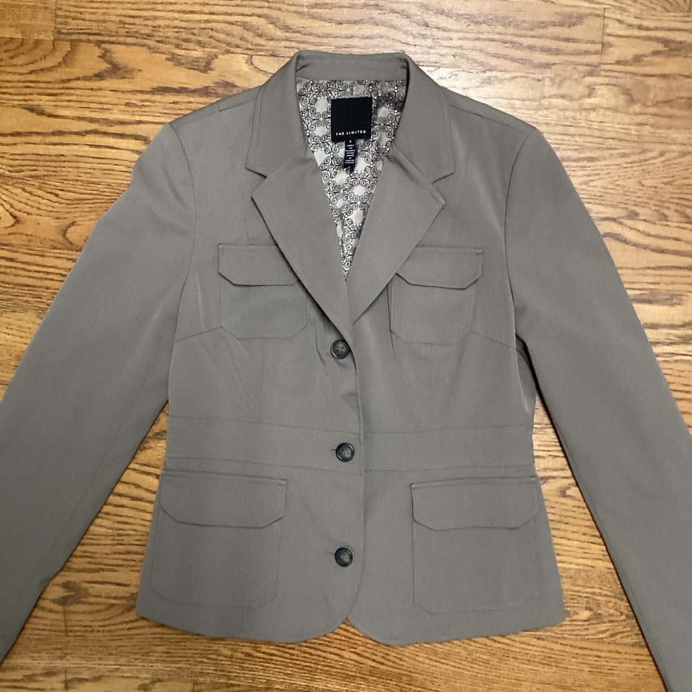 The Limited Gray Ladies Sport coat. Size 8